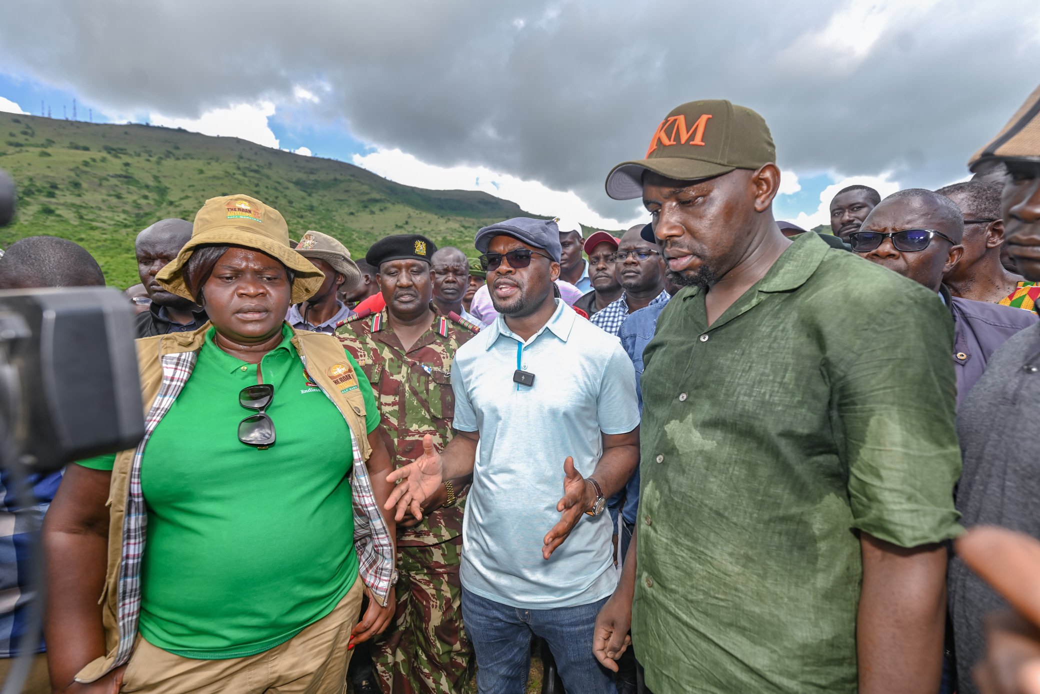 Cabinet Secretary for Roads and Transport takes part in Tree Planting at Gembe Hills, Homa Bay County on National Tree Growing Day