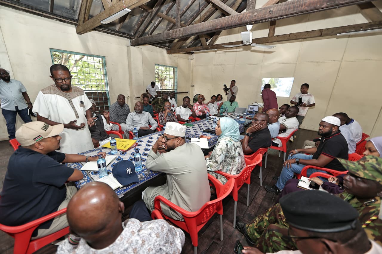 PS Transport,MD KR,Mvita MP, Senator Mombasa and Officials of Little Theatre Club